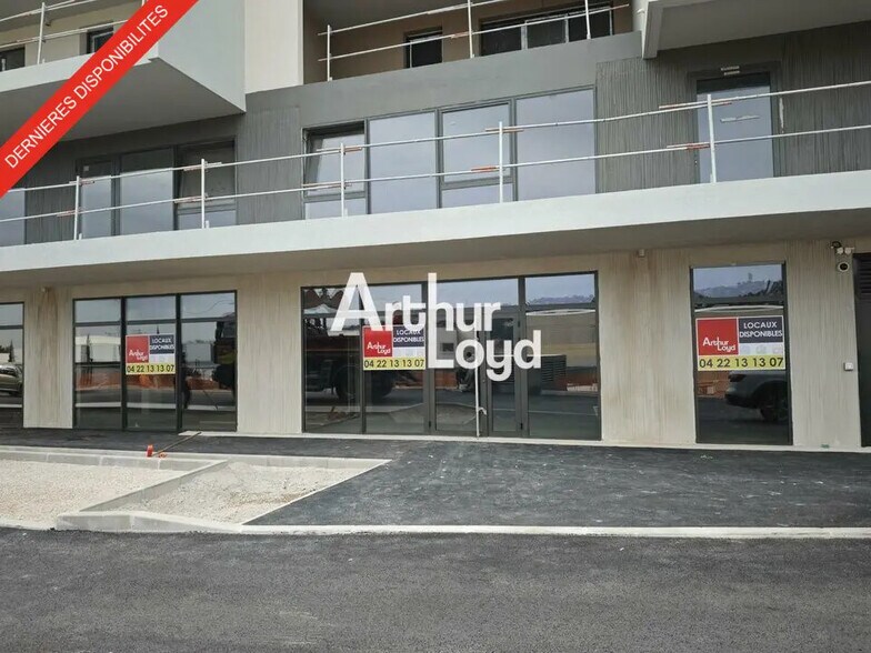 Local commercial dans Saint-Laurent-du-Var à louer - Photo de l’immeuble – Image 1 sur 12