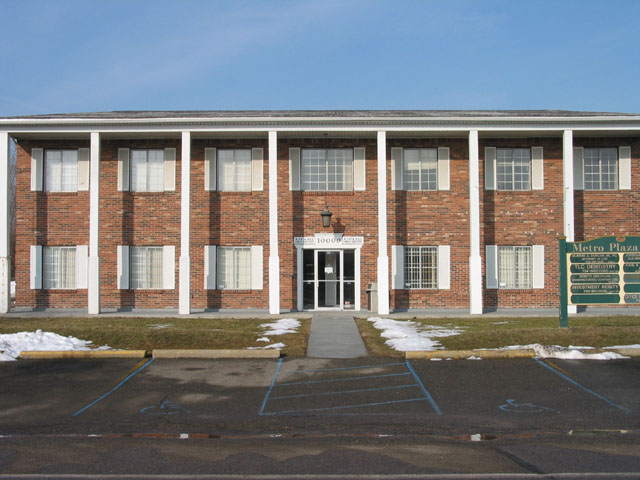 10000 Wayne Rd, Romulus, MI à louer - Photo de l’immeuble – Image 2 sur 4