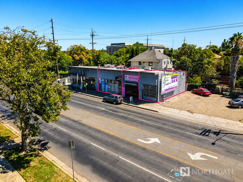 228 E Harding Way, Stockton, CA à louer - Photo de l’immeuble – Image 2 sur 5
