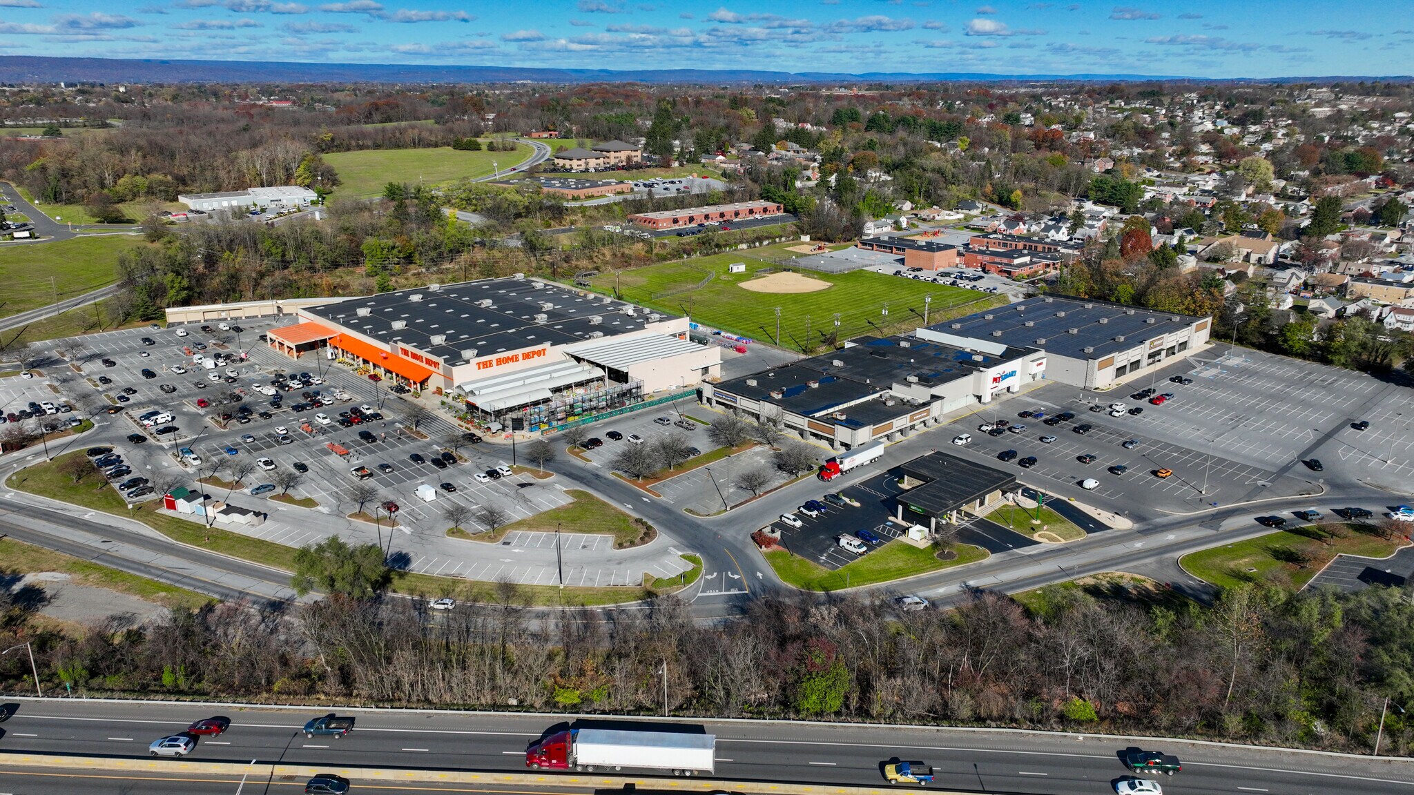 4200 Derry St, Harrisburg, PA à louer Photo de l’immeuble– Image 1 sur 2