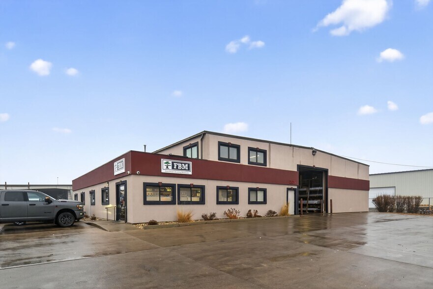 2609 S Carolyn Ave, Sioux Falls, SD à louer - Photo de l’immeuble – Image 2 sur 22