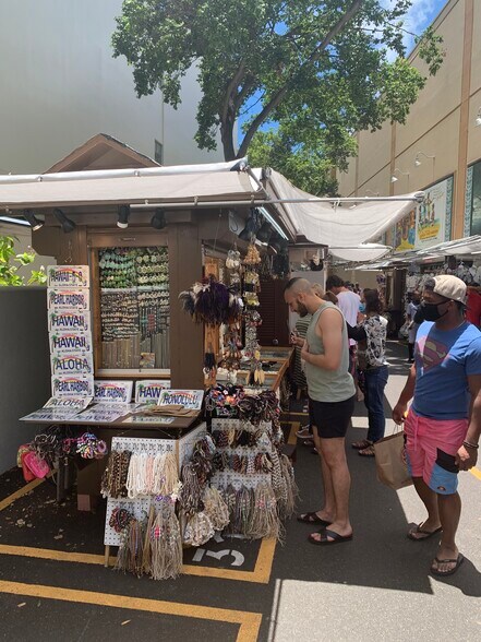 5 Dukes Lane, Honolulu, HI à louer - Photo de l’immeuble – Image 2 sur 12