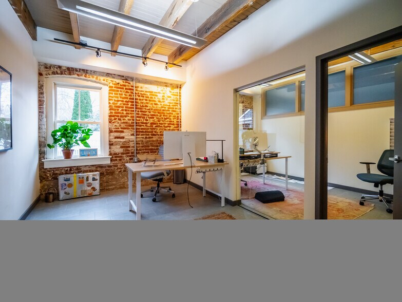 243 N Union St, Lambertville, NJ à louer - Photo de l’immeuble – Image 2 sur 10