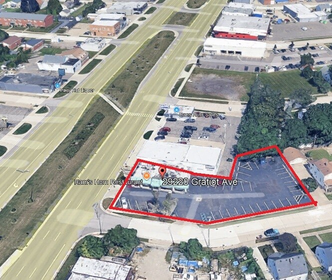 29220 Gratiot Ave, Roseville, MI à vendre - Photo de l’immeuble – Image 2 sur 3
