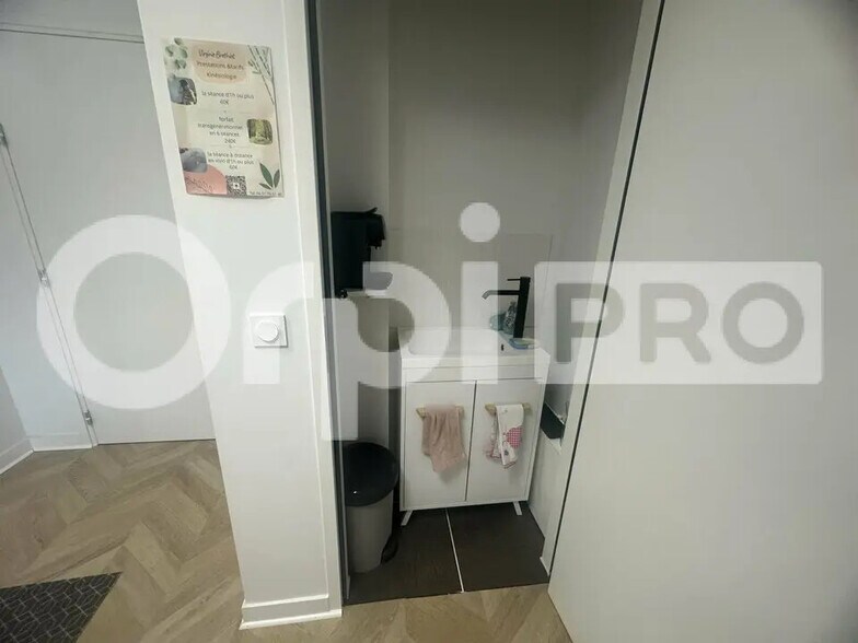 Bureau dans Angresse à louer - Photo de l’immeuble – Image 3 sur 3