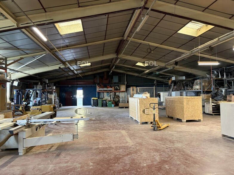 Industriel/Logistique dans Sainte-Geneviève à vendre - Photo intérieure – Image 2 sur 5