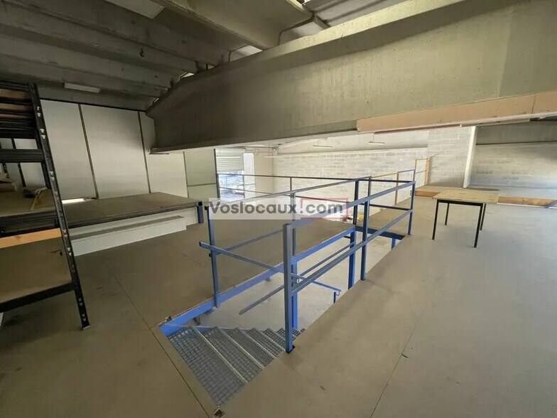 Local d’activités dans Antibes à louer - Photo de l’immeuble – Image 3 sur 5