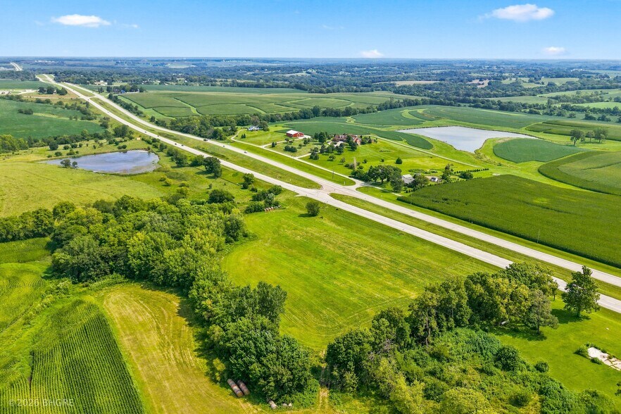 8000 Blk N Jefferson Way, Indianola, IA à vendre - Aérien – Image 3 sur 11