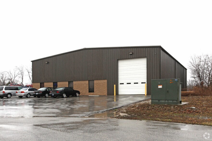 1234 Bringham Dr, Sellersburg, IN à vendre - Photo principale – Image 1 sur 4