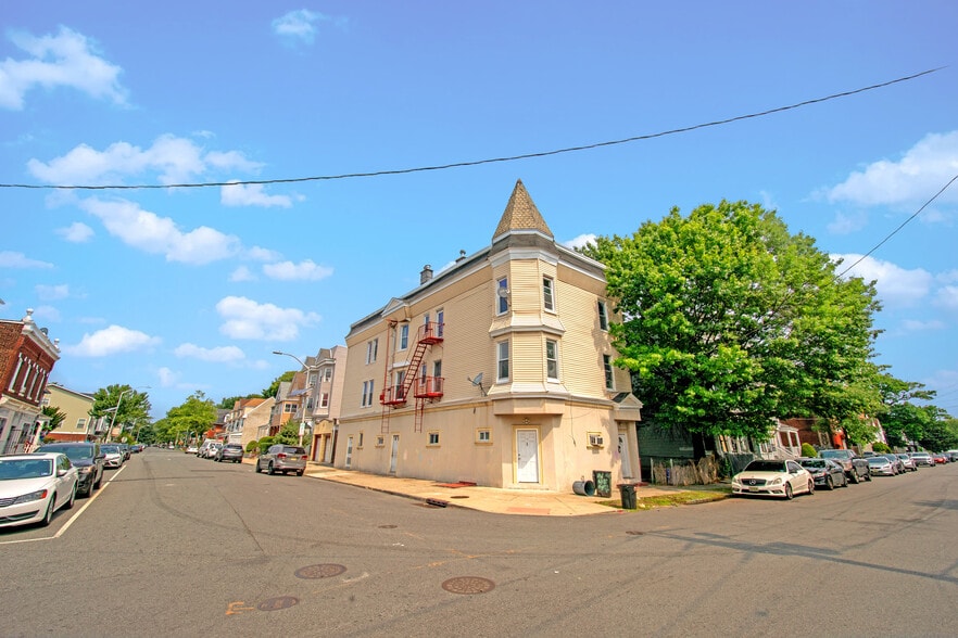 45-47 N 14th St, East Orange, NJ à vendre - Photo de l’immeuble – Image 2 sur 7