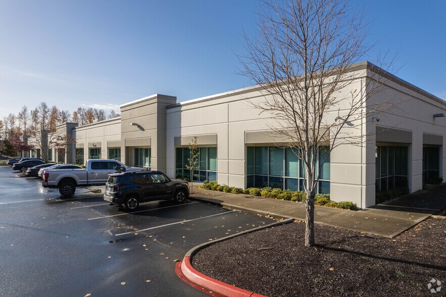 2200 Lind Ave SW, Renton, WA à louer - Photo principale – Image 1 sur 5