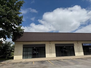 7910-7960 Harrison St, Ralston, NE à louer Photo intérieure– Image 1 sur 4
