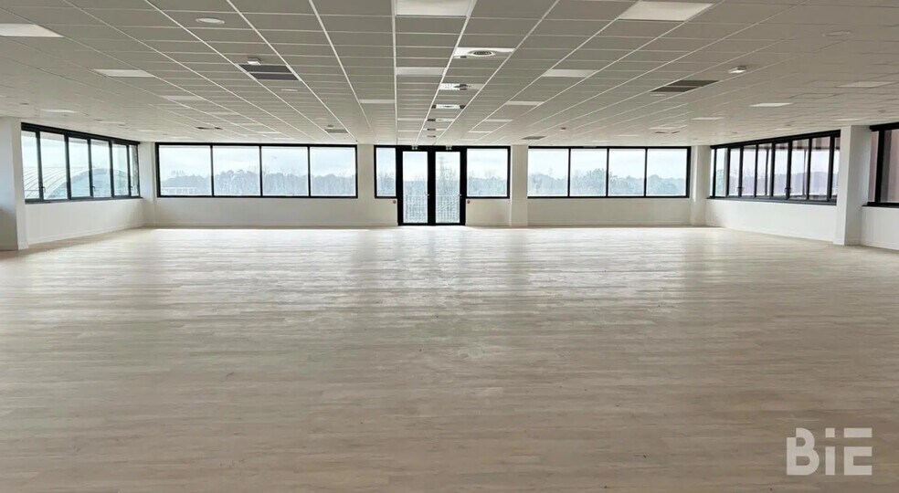 Bureau dans Mérignac à louer - Photo de l’immeuble – Image 3 sur 12