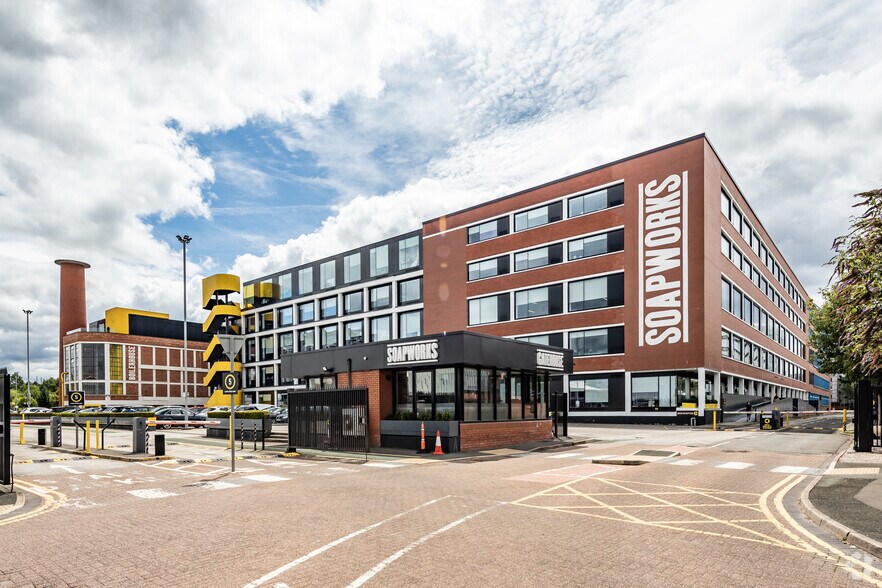 Colgate Ln, Salford à louer - Photo de l’immeuble – Image 1 sur 60
