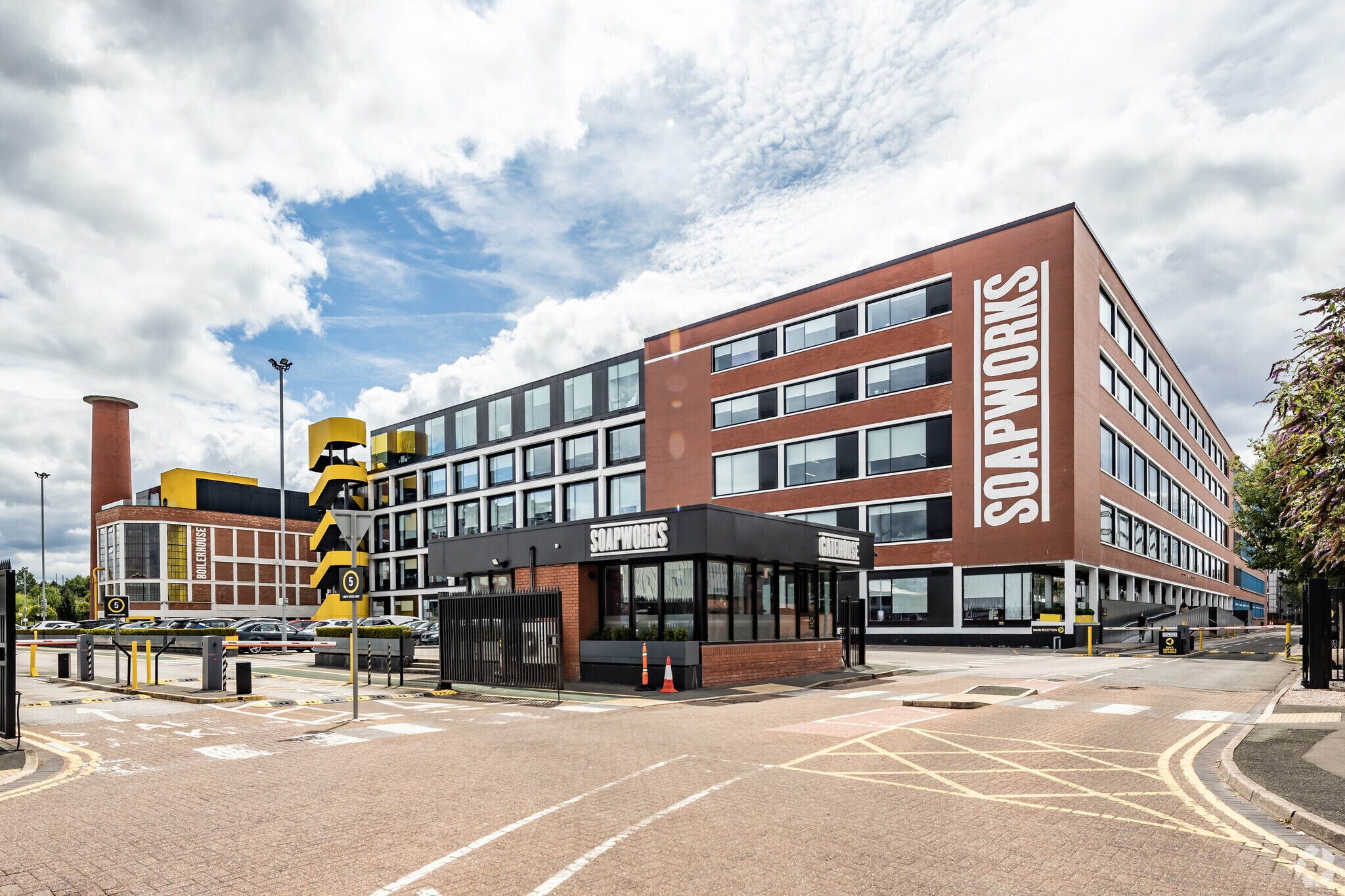 Colgate Ln, Salford à louer Photo de l’immeuble– Image 1 sur 61