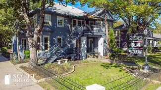 Plus de détails pour 821 N Locust St, Denton, TX - Local commercial à vendre