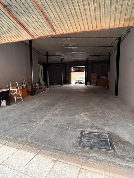 Local commercial dans Cabanillas del Campo, Guadalajara à louer - Photo de l’immeuble – Image 1 sur 2