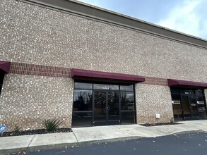 325 W Rutherford Blvd, Murfreesboro, TN à louer Photo de l’immeuble– Image 1 sur 11