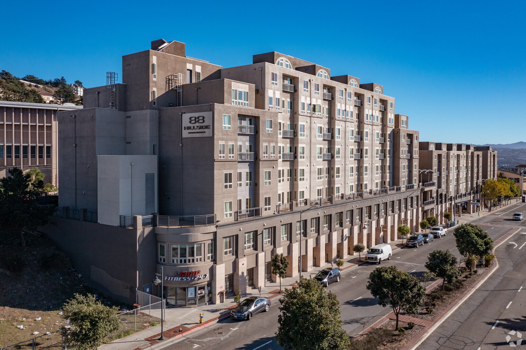 6543 Misson Blvd, Daly City, CA à louer Photo principale– Image 1 sur 7