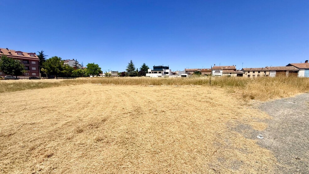 Terrain dans Cuéllar, Segovia à vendre - Photo de l’immeuble – Image 2 sur 5