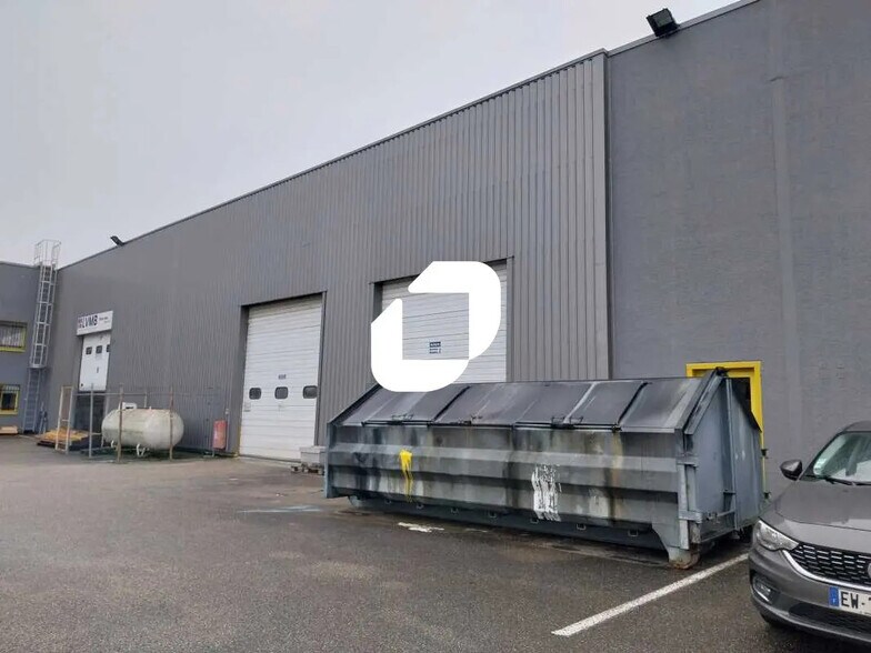 Bureau dans La Verpillière à louer - Photo de l’immeuble – Image 3 sur 45