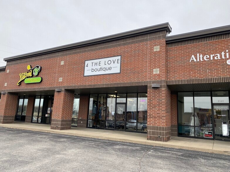 2121-2155 W Republic Rd, Springfield, MO à louer - Photo de l’immeuble – Image 1 sur 8