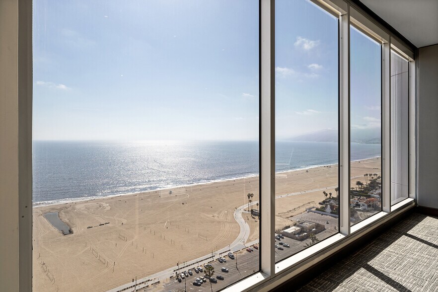 100 Wilshire Blvd, Santa Monica, CA à louer - Photo de l’immeuble – Image 1 sur 11