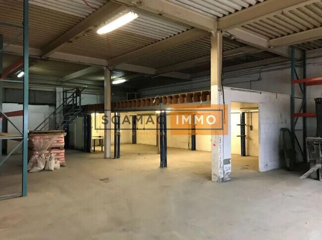 Plus de détails pour Bureau, Industriel/Logistique à louer