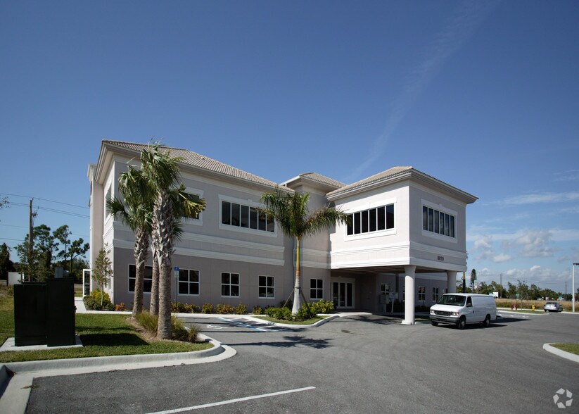 8010 Summerlin Lakes Dr, Fort Myers, FL à vendre - Photo de l’immeuble – Image 2 sur 5