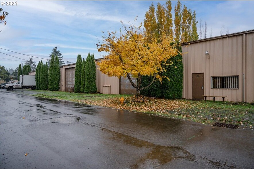 460 NE Yamhill St, Willamina, OR à louer - Photo de l’immeuble – Image 1 sur 1