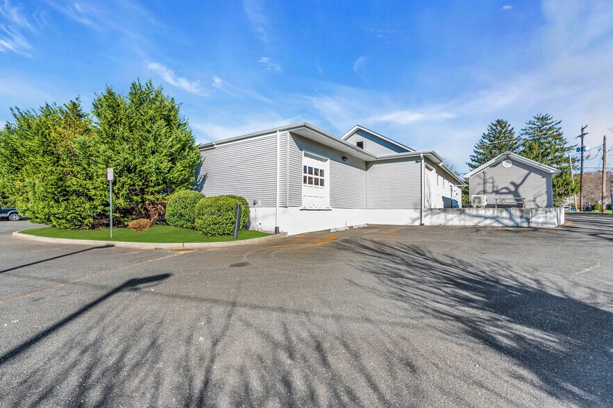 3209 Atlantic Ave, Allenwood, NJ à vendre - Photo de l’immeuble – Image 3 sur 18