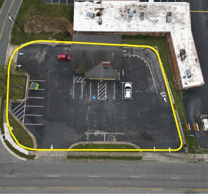 4810 Country Club Rd, Winston-Salem, NC à vendre - Photo de l’immeuble – Image 2 sur 4