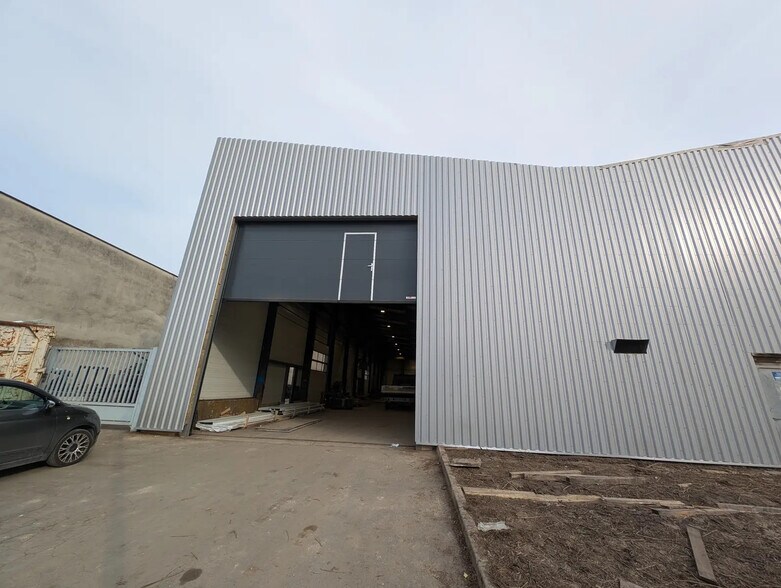 Industriel/Logistique dans Reims à louer - Photo de l’immeuble – Image 1 sur 7