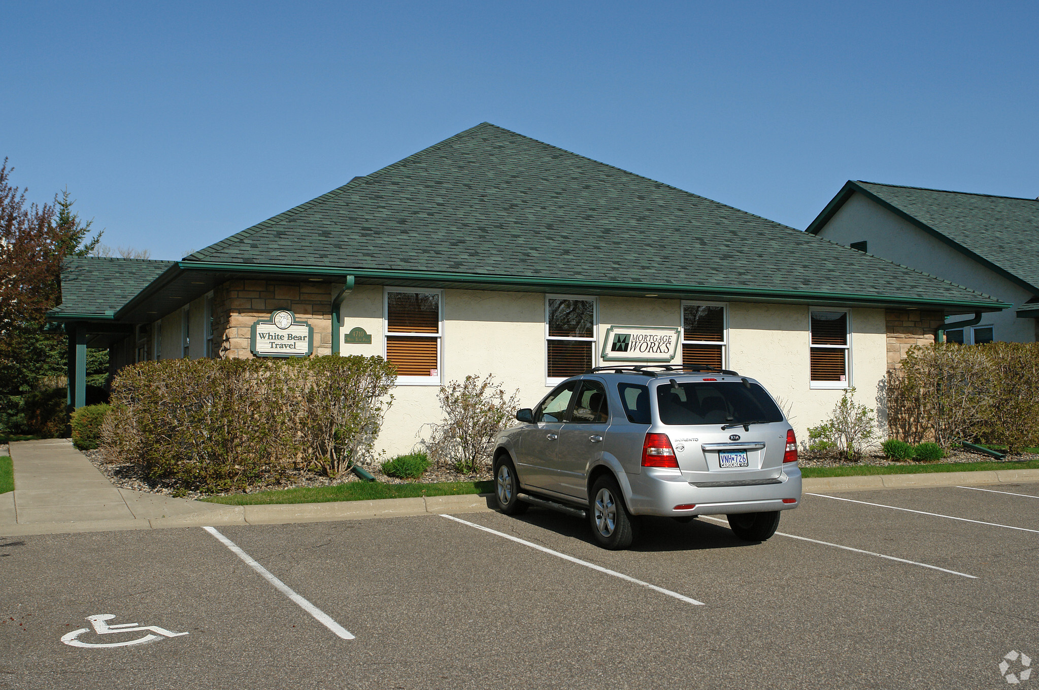 4710 White Bear Pky, White Bear Lake, MN à vendre Photo principale– Image 1 sur 11