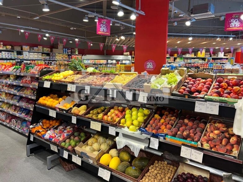 Local commercial dans Paris à louer - Photo de l’immeuble – Image 3 sur 10