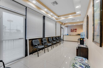 2037 E Irlo Bronson Memorial Hwy, Kissimmee, FL à vendre Photo intérieure– Image 1 sur 6