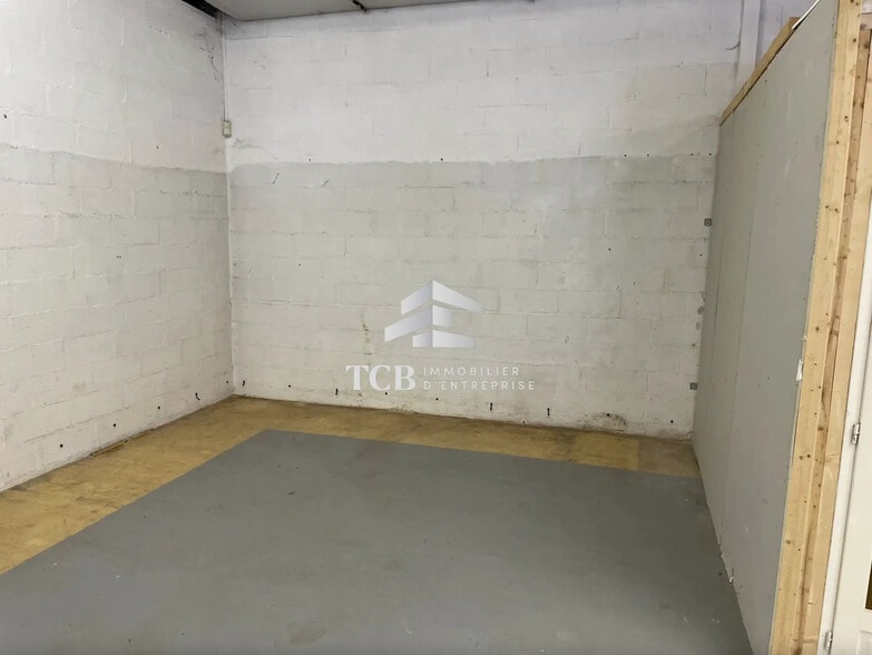 Local d’activités dans Saint-Léger-de-Linières à louer - Photo de l’immeuble – Image 2 sur 6