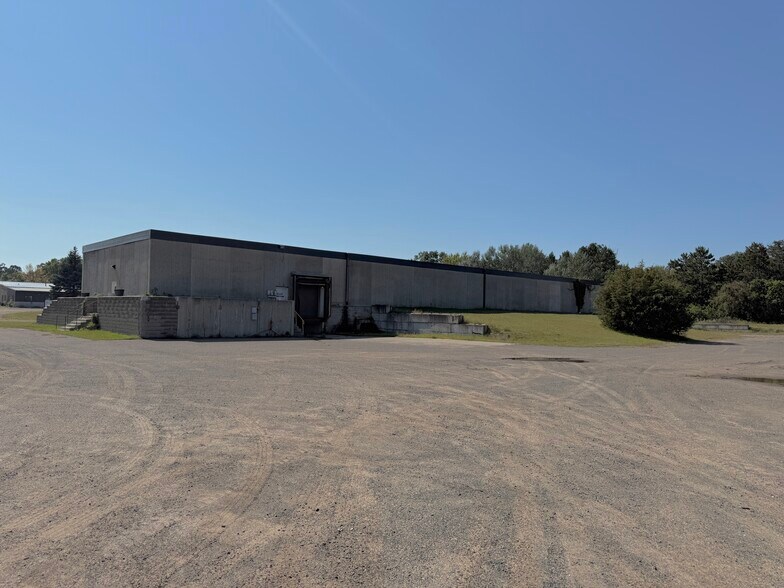 39404 Grand Ave, North Branch, MN à vendre - Photo de l’immeuble – Image 2 sur 18