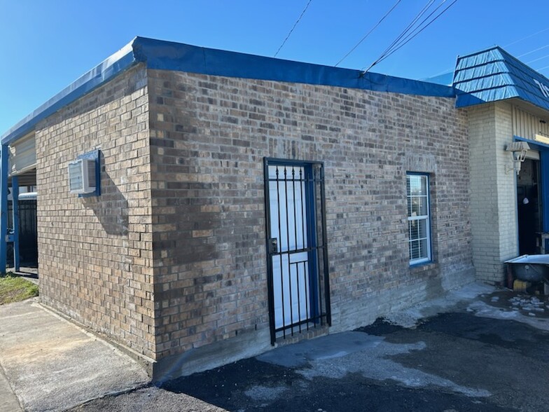 14241 Main St, Houston, TX à louer - Photo de l’immeuble – Image 3 sur 8