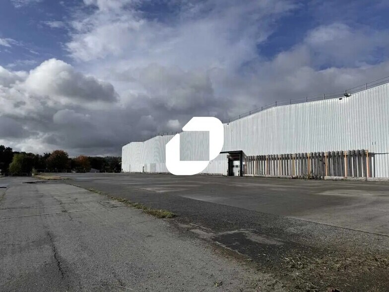 Bureau dans Vimy à louer - Photo de l’immeuble – Image 2 sur 16