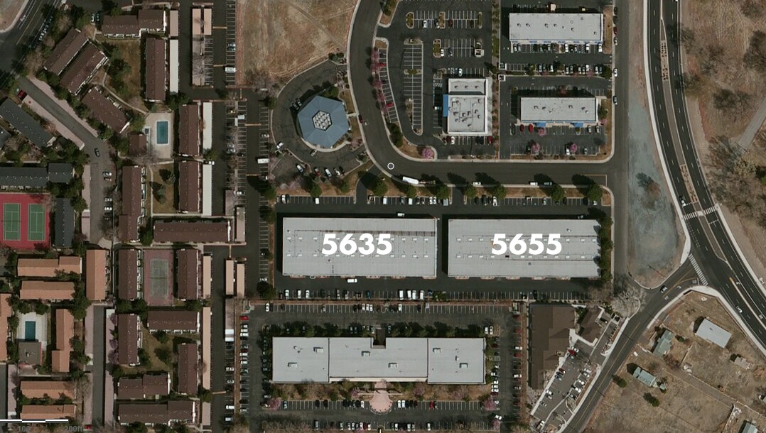 5635 Riggins Ct, Reno, NV à louer Photo de l’immeuble– Image 1 sur 7