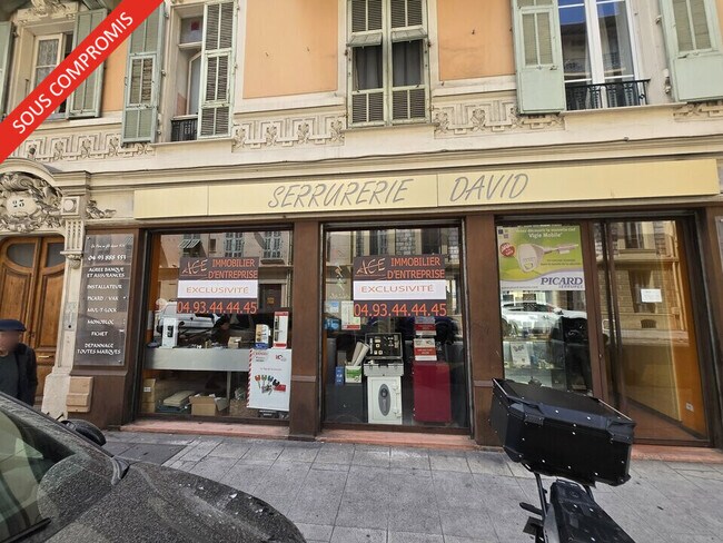 Plus de détails pour Local commercial à vendre
