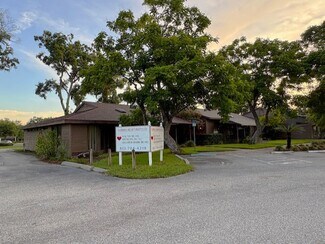 Plus de détails pour 101-110 Southern Oaks Dr & Thonotosassa Rd & Baker St, Plant City, FL - Bureau à vendre