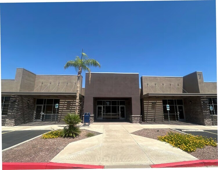 17100 N 67th Ave, Glendale, AZ à vendre - Photo de l’immeuble – Image 3 sur 10