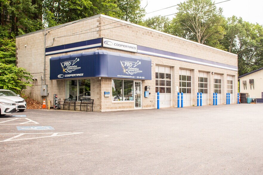 626 S Main St, Webster, MA à louer - Photo de l’immeuble – Image 3 sur 34