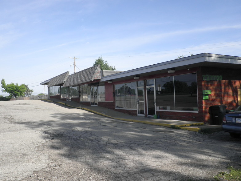 1-6 W Hempfield Ave, Irwin, PA à louer - Photo de l’immeuble – Image 2 sur 12