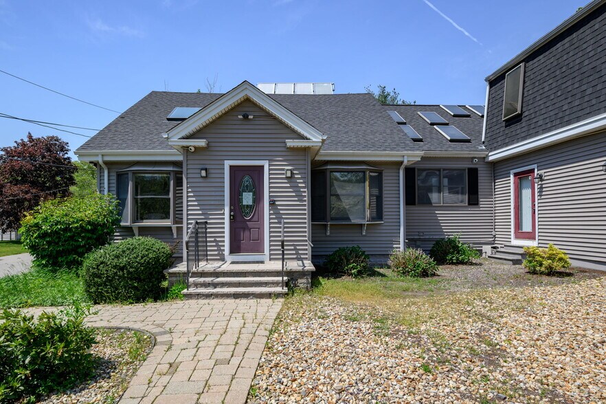 275 W Main St, Norton, MA à vendre - Photo de l’immeuble – Image 2 sur 59