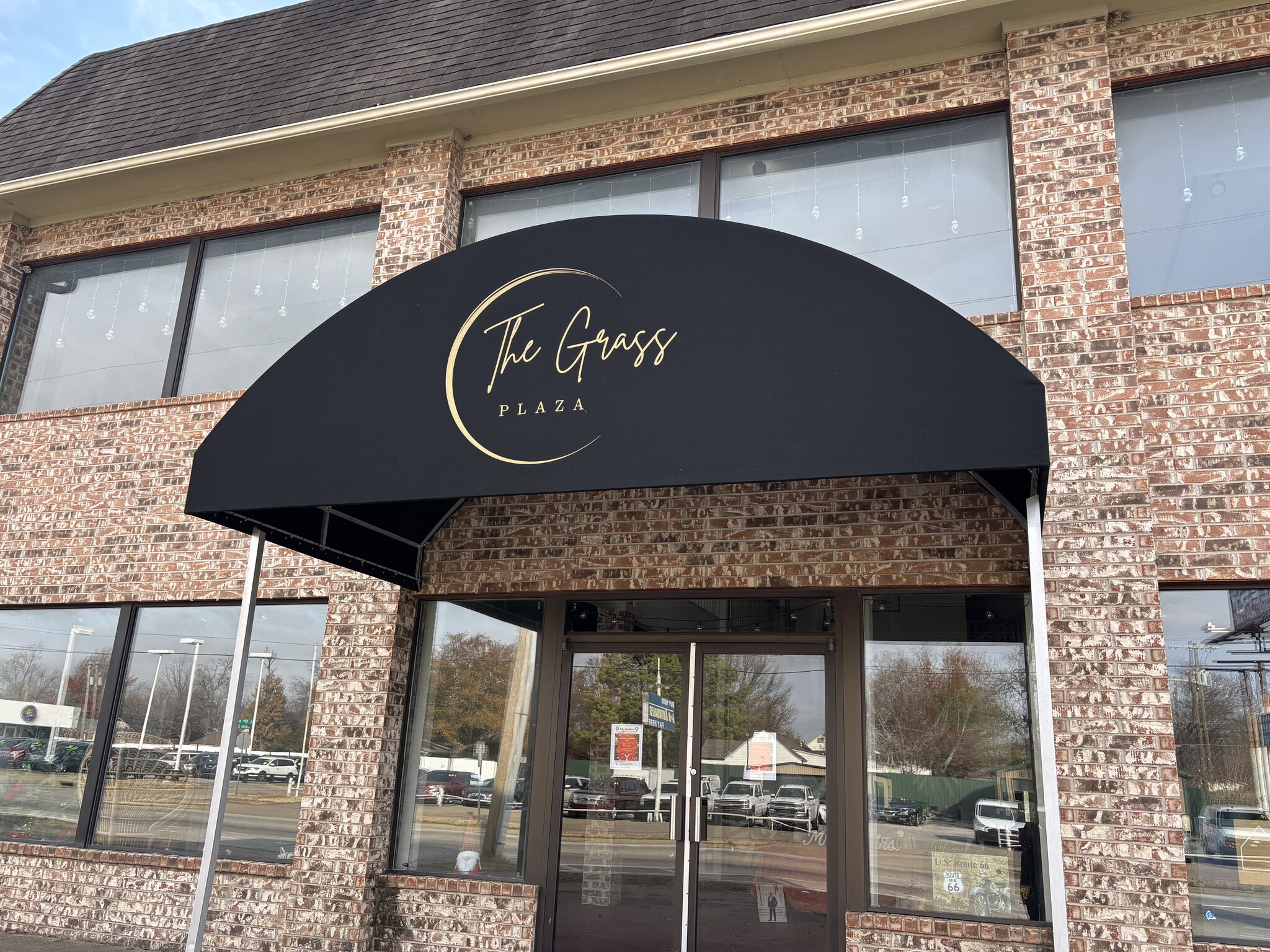 4322 E 11th St, Tulsa, OK à louer Photo de l’immeuble– Image 1 sur 10