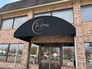 4322 E 11th St, Tulsa, OK à louer Photo de l’immeuble– Image 1 sur 10