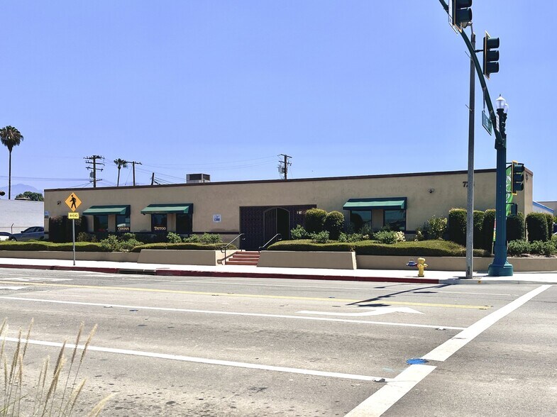 724-728 N Barranca Ave, Covina, CA à louer - Photo de l’immeuble – Image 2 sur 7
